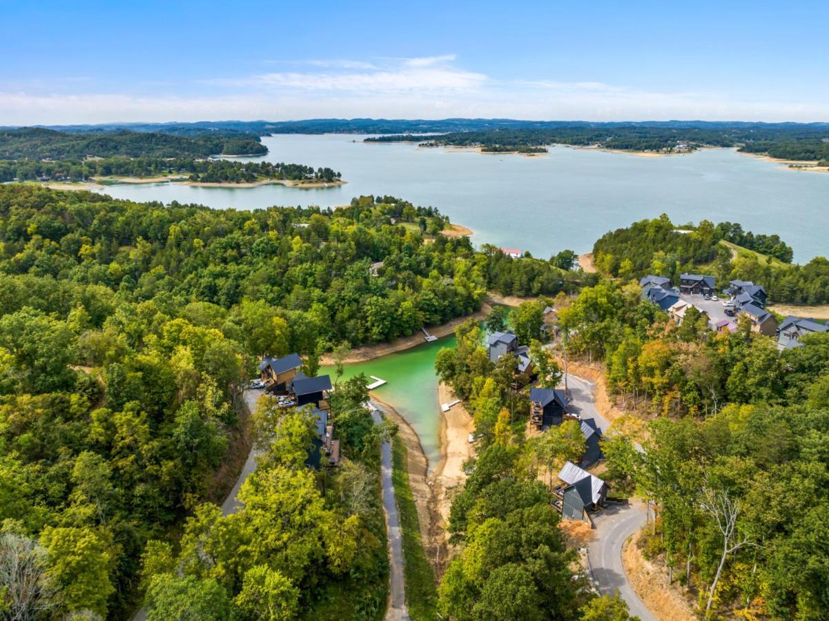 Cozy Cove Retreat W Lake View Hot Tub Firepit Дэндридж Экстерьер фото