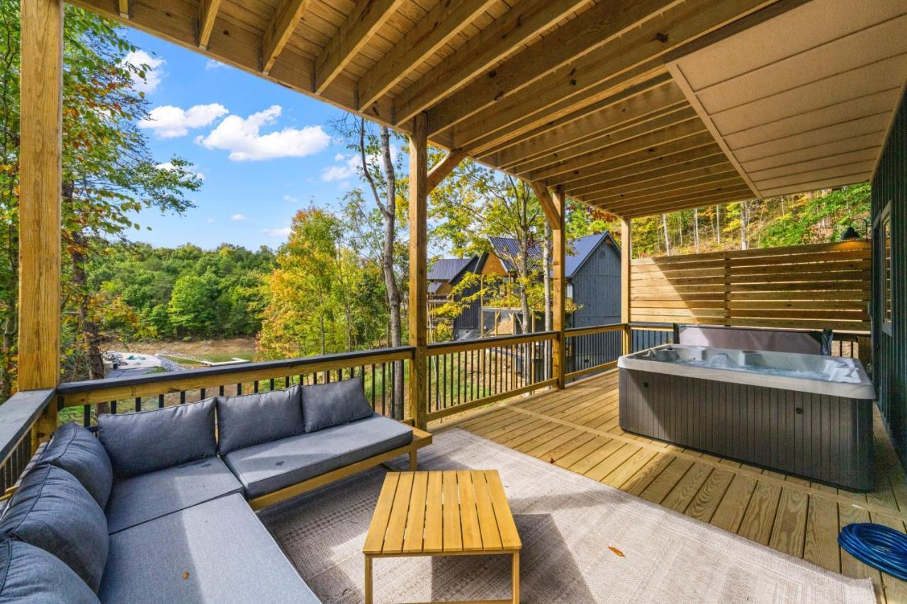Cozy Cove Retreat W Lake View Hot Tub Firepit Дэндридж Экстерьер фото